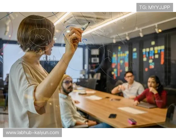 危机公关响应机制智能化升级，维护品牌声誉安全。